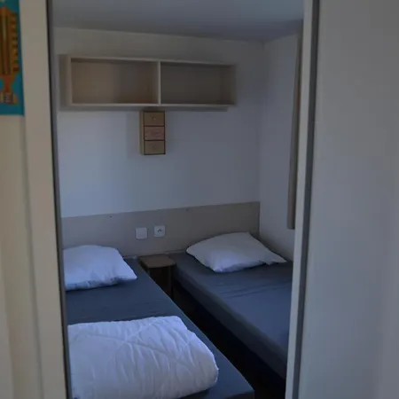 Campsite Mobilhome Detentes Et Plaisirs